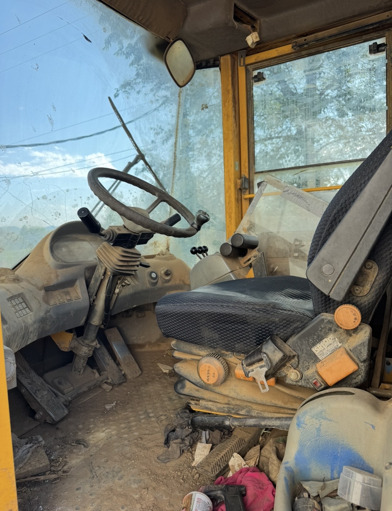 Loader interior before cleaning